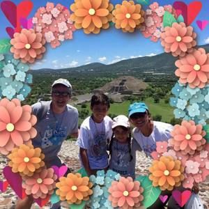 Meet your Posher, Pilar